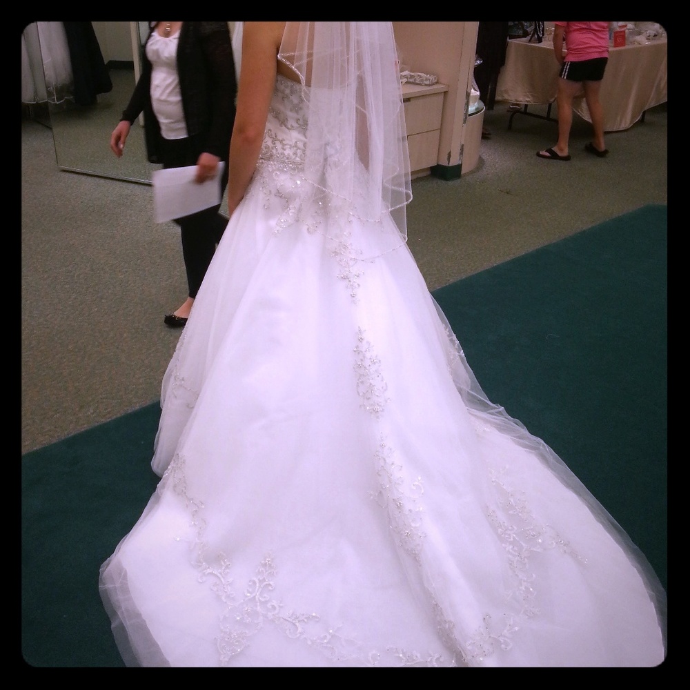 Wedding dress